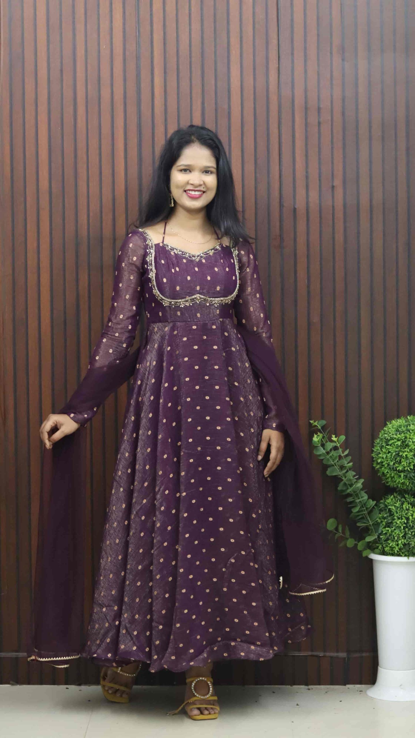 IMG_9211.jpg (1) Elegant Butti Weave Organza Anarkali - Image 1