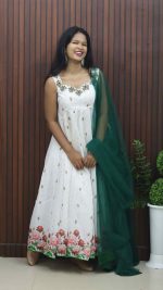 Elegant Panel Cut Top with Dupatta Set - Image 3