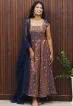 Elegant Panel Cut Kurti with Dupatta - Image 2