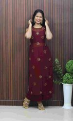 Elegant Three-Piece Set – Crop Top, Bottom & Worked Overcoat